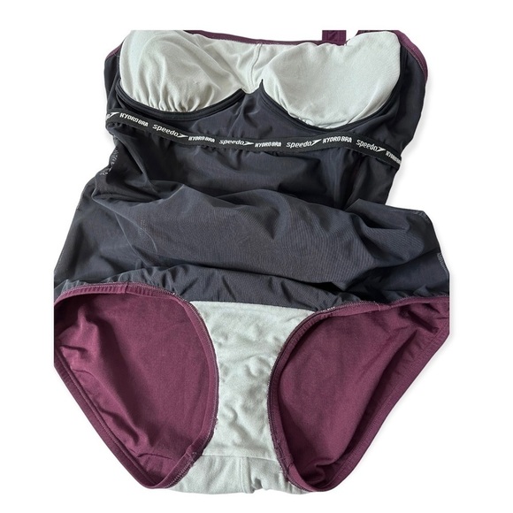 Speedo Purple One Piece Swimsuit 10‎ - Picture 10 of 14